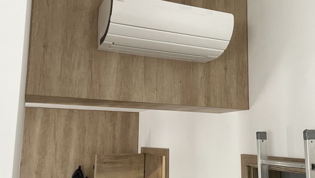 daikin-ururu-sarara-nastenna-jednotka-ciste-osadenie-v-interieri