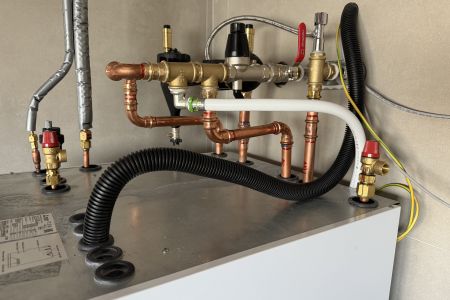 hydraulicka-zostava-filtracia-a-magneticky-separator-ochrana-systemu